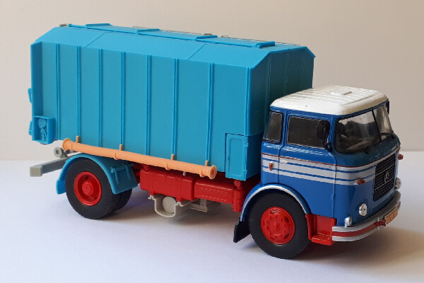 AP003 VLH Škoda 706 MTS 24ch 