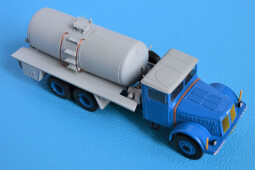 AP004 VLH 111-17 Přepravník cementu