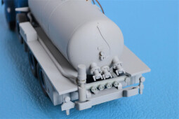 AP004 VLH 111-17 Přepravník cementu
